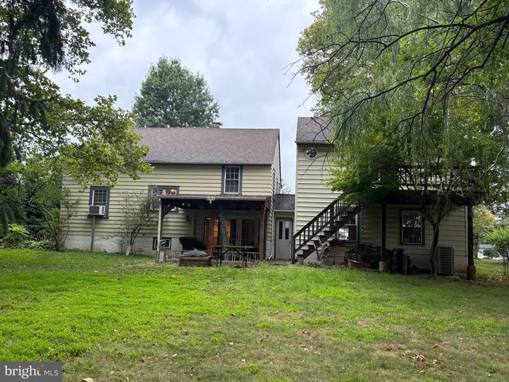 526 GREEN STREET Royersford, PA 19468