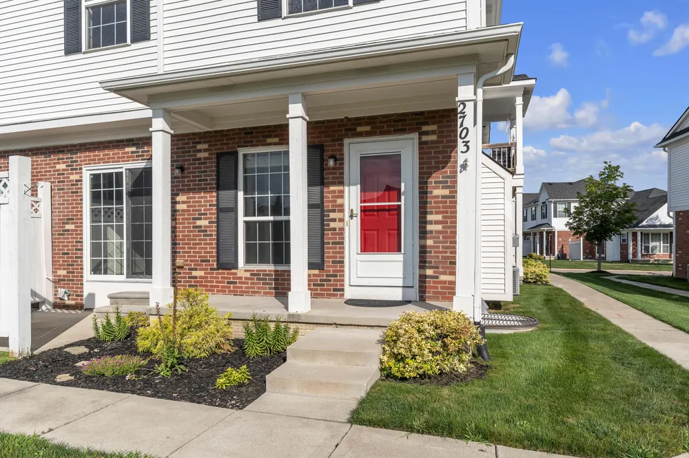 2703 Riversedge Drive #106 Saline, MI 48176