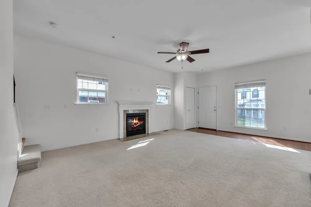 2703 Riversedge Drive #106 Saline, MI 48176
