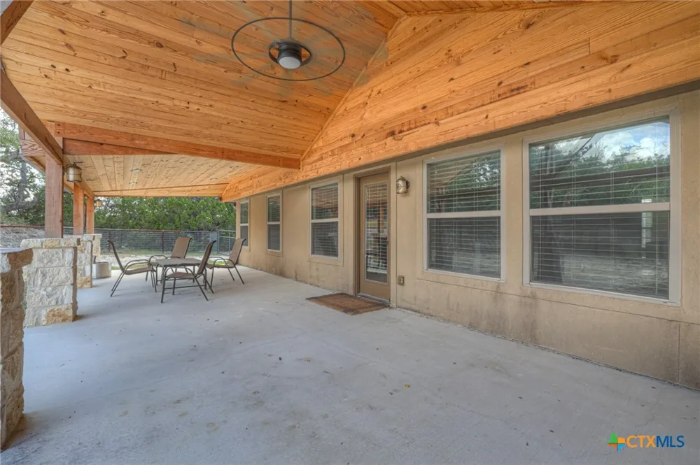 1184 Summit Bluff Canyon Lake, TX 78133