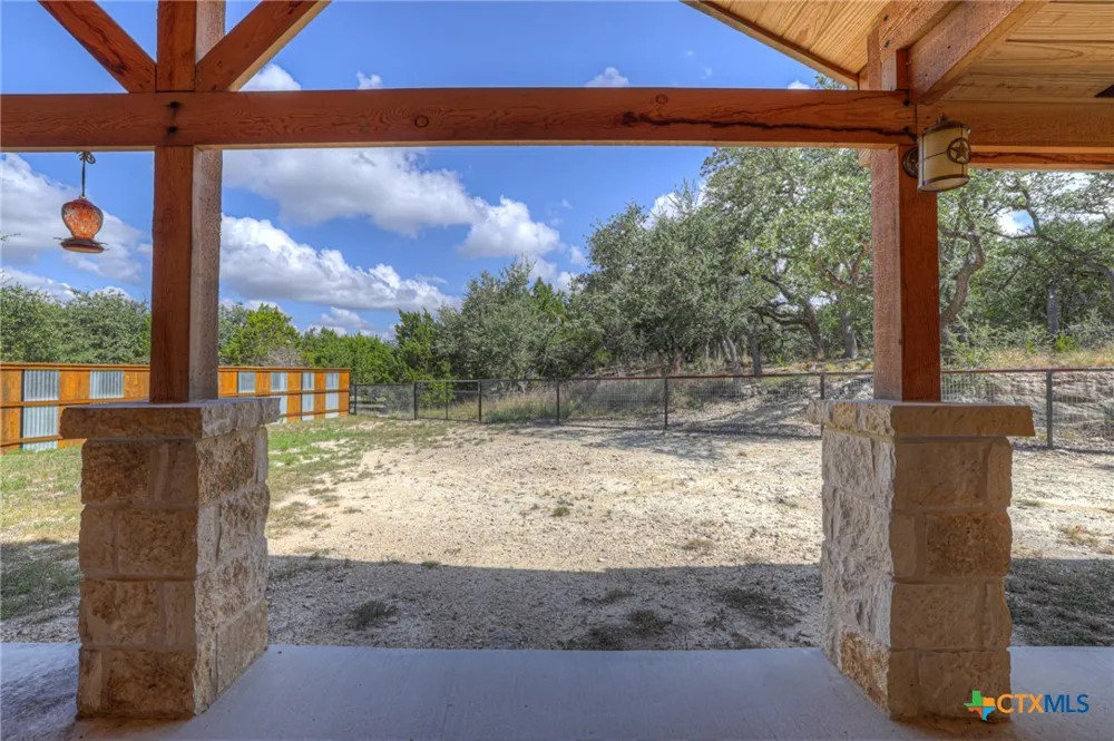 1184 Summit Bluff Canyon Lake, TX 78133