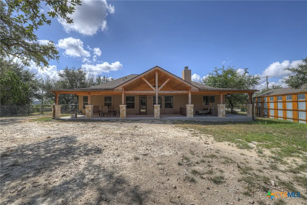 1184 Summit Bluff Canyon Lake, TX 78133