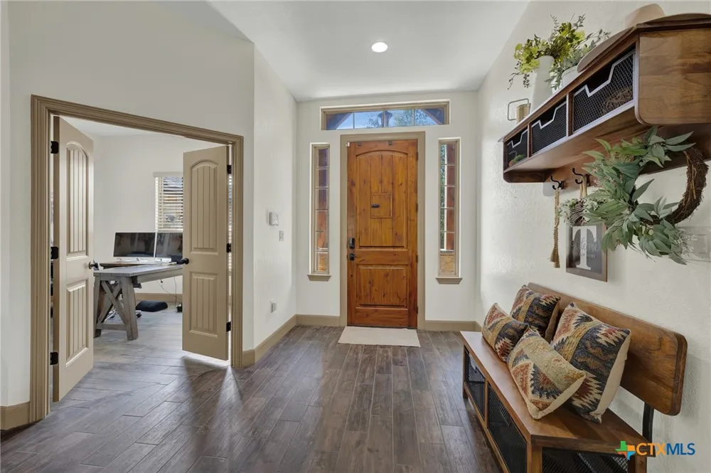 1184 Summit Bluff Canyon Lake, TX 78133
