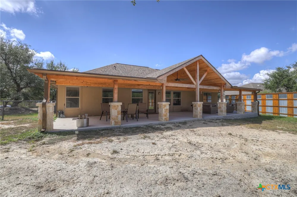 1184 Summit Bluff Canyon Lake, TX 78133