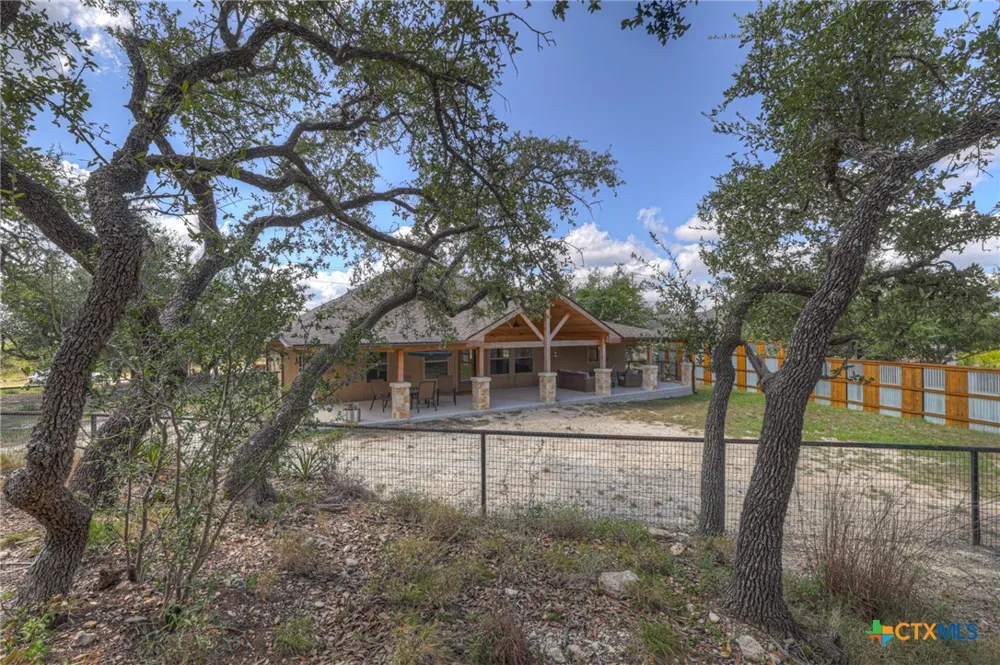1184 Summit Bluff Canyon Lake, TX 78133