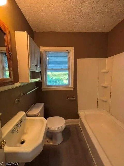 1010 Logan Street Greensboro, NC 27406