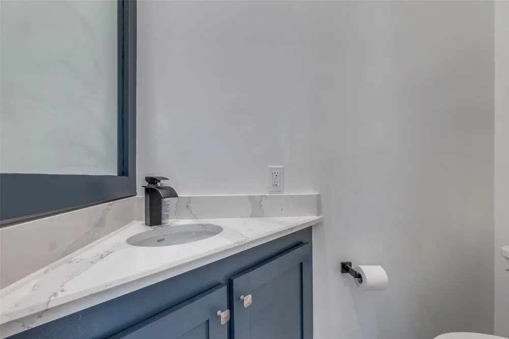 3944 Buena Vista Street #206 Dallas, TX 75204
