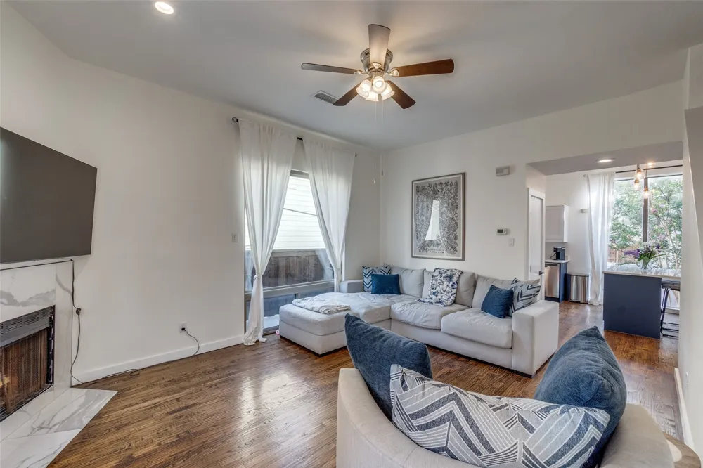 3944 Buena Vista Street #206 Dallas, TX 75204