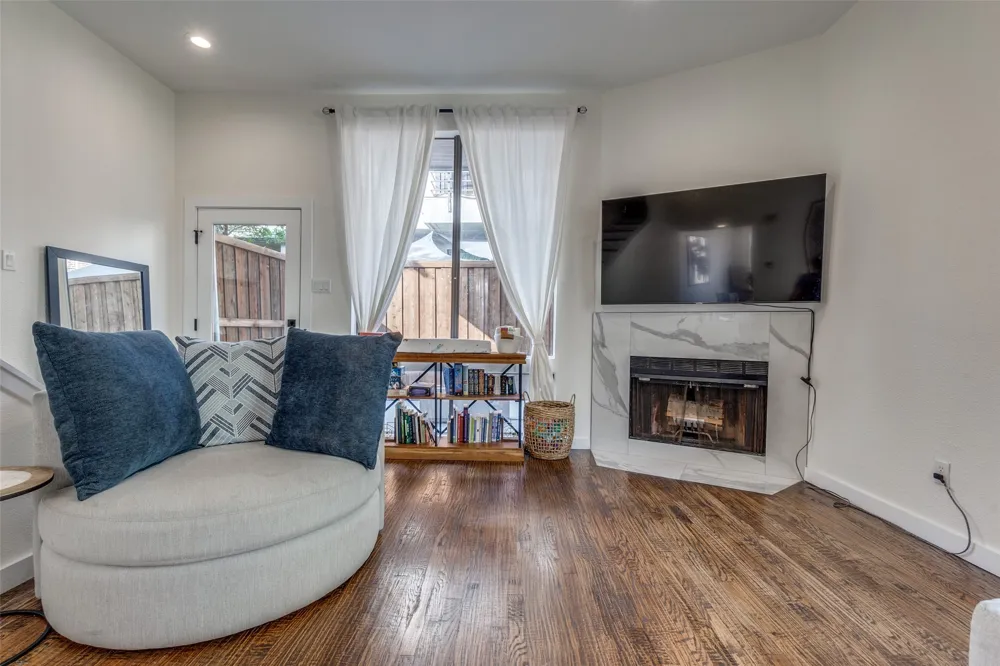 3944 Buena Vista Street #206 Dallas, TX 75204