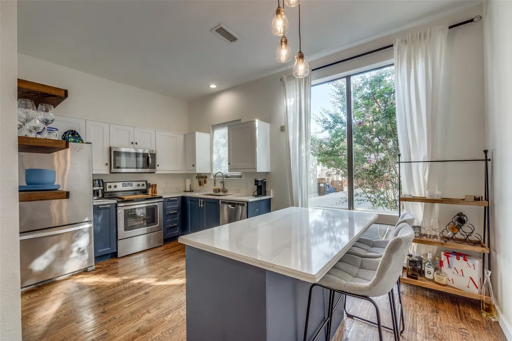 3944 Buena Vista Street #206 Dallas, TX 75204