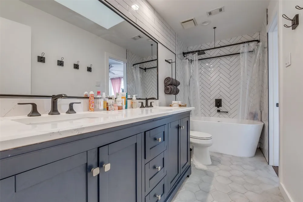 3944 Buena Vista Street #206 Dallas, TX 75204