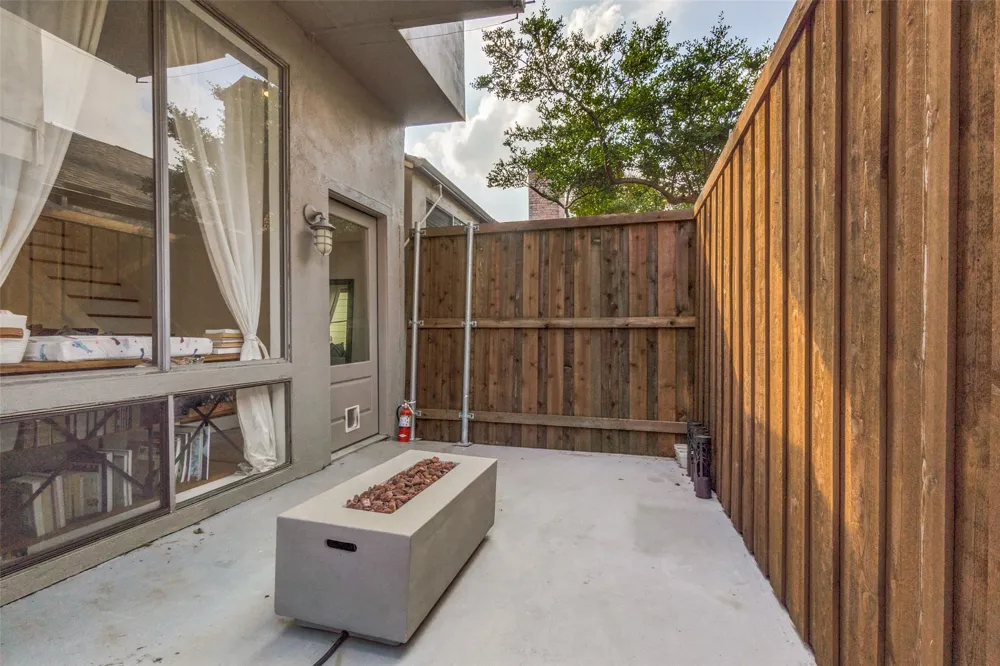 3944 Buena Vista Street #206 Dallas, TX 75204