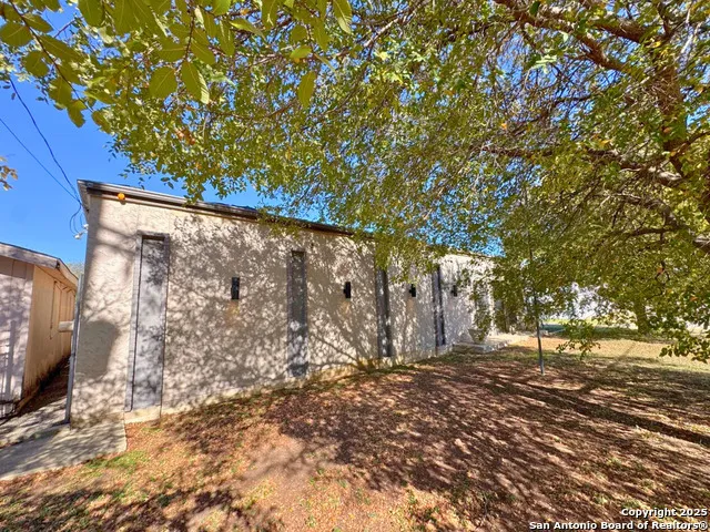 3311 Roselawn Rd San Antonio, TX 78226