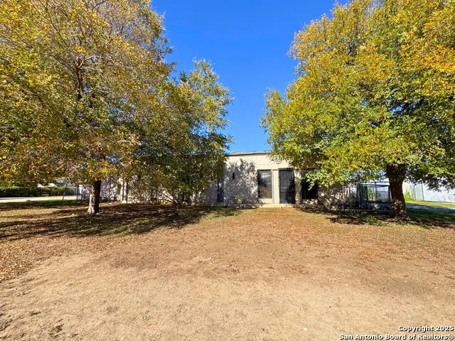3311 Roselawn Rd San Antonio, TX 78226
