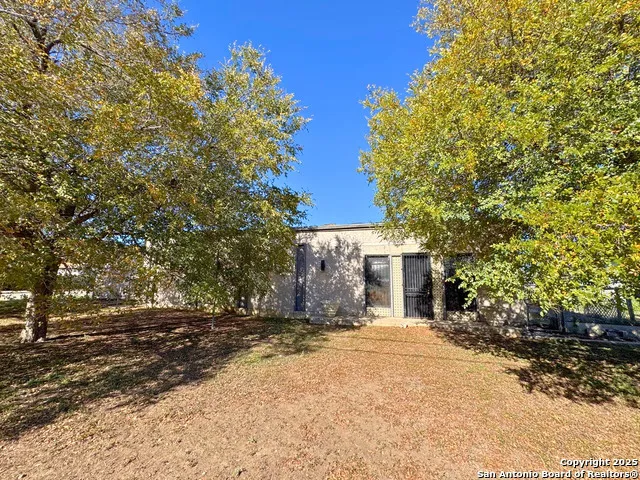 3311 Roselawn Rd San Antonio, TX 78226