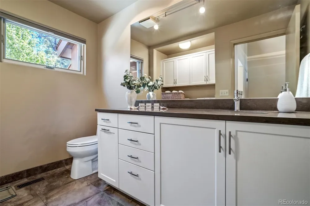 2378 Wood Avenue Colorado Springs, CO 80907