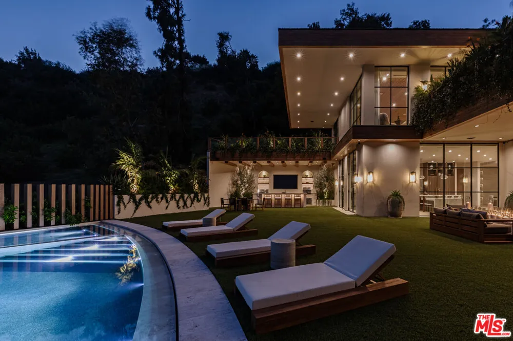 1465 Donhill Drive Beverly Hills, CA 90210