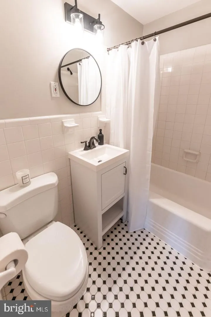 202 S VIRGINIA AVENUE #73 Falls Church, VA 22046