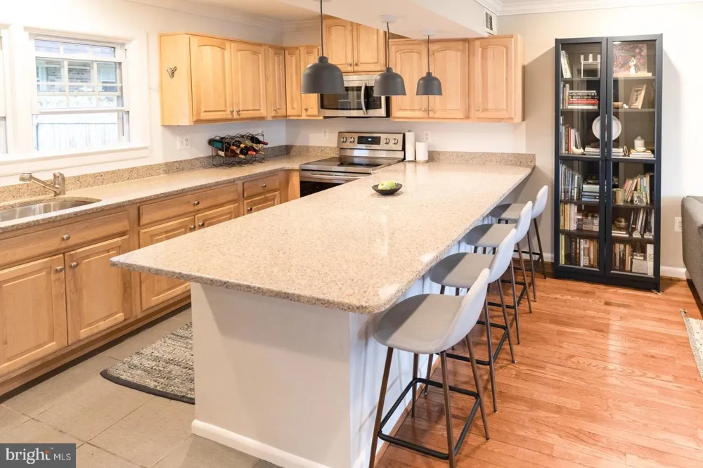 202 S VIRGINIA AVENUE #73 Falls Church, VA 22046