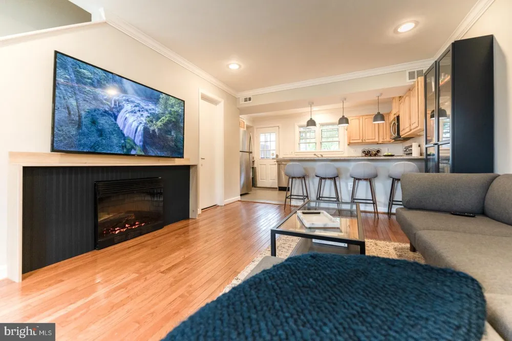 202 S VIRGINIA AVENUE #73 Falls Church, VA 22046