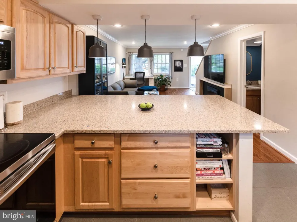 202 S VIRGINIA AVENUE #73 Falls Church, VA 22046