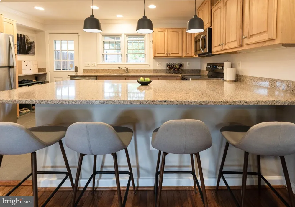 202 S VIRGINIA AVENUE #73 Falls Church, VA 22046