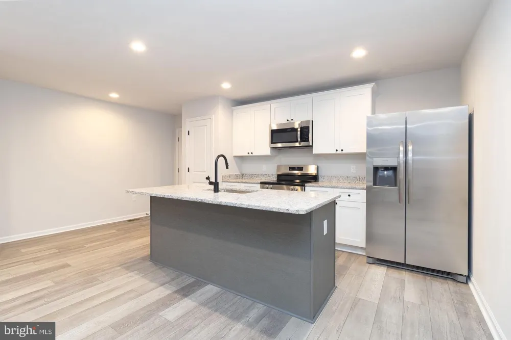 215 MANSFIELD STREET Fredericksburg, VA 22408