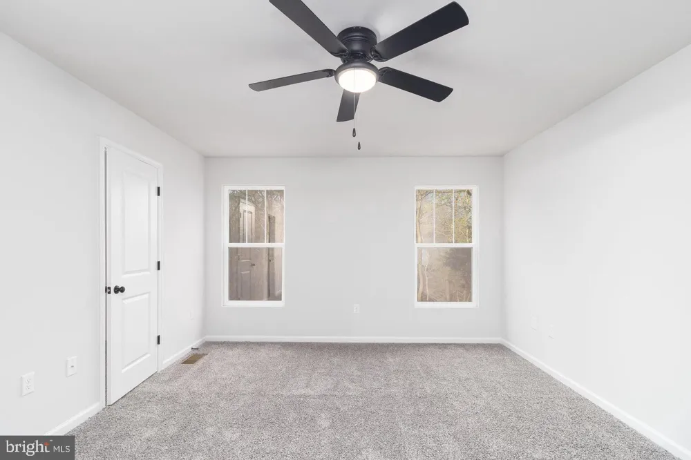 215 MANSFIELD STREET Fredericksburg, VA 22408