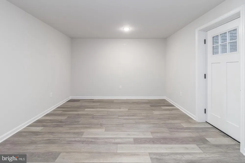 215 MANSFIELD STREET Fredericksburg, VA 22408