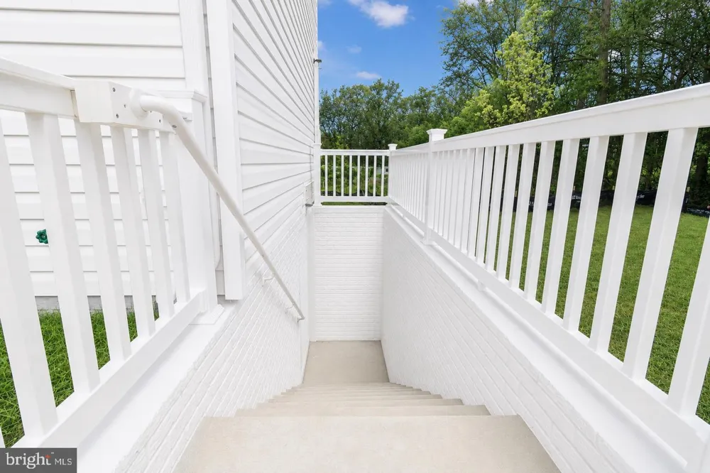215 MANSFIELD STREET Fredericksburg, VA 22408