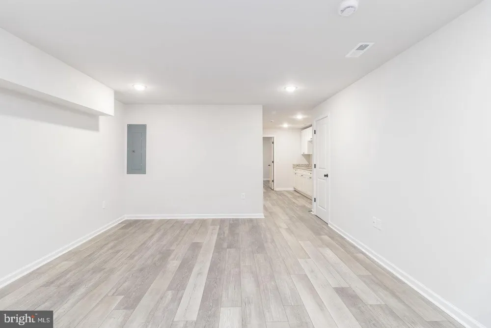 215 MANSFIELD STREET Fredericksburg, VA 22408