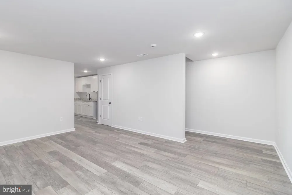215 MANSFIELD STREET Fredericksburg, VA 22408
