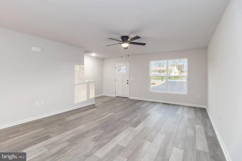 215 MANSFIELD STREET Fredericksburg, VA 22408