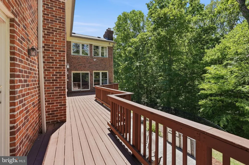 708 POTOMAC KNOLLS DRIVE Mclean, VA 22102