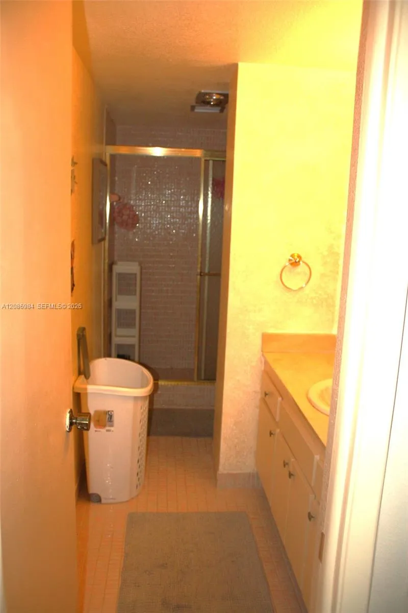 4200 Hillcrest Dr #618 Hollywood, FL 33021