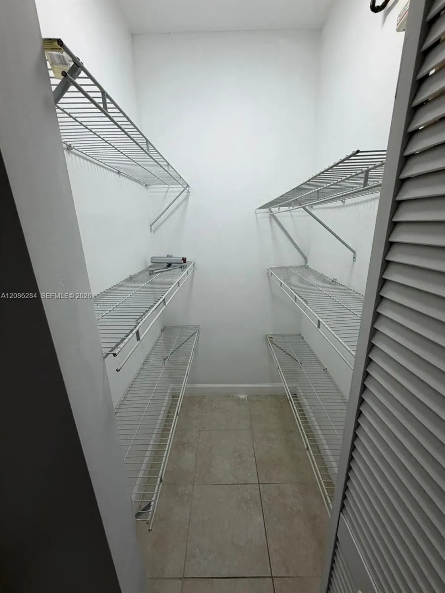412 SW 10th Ave #4 Miami, FL 33130