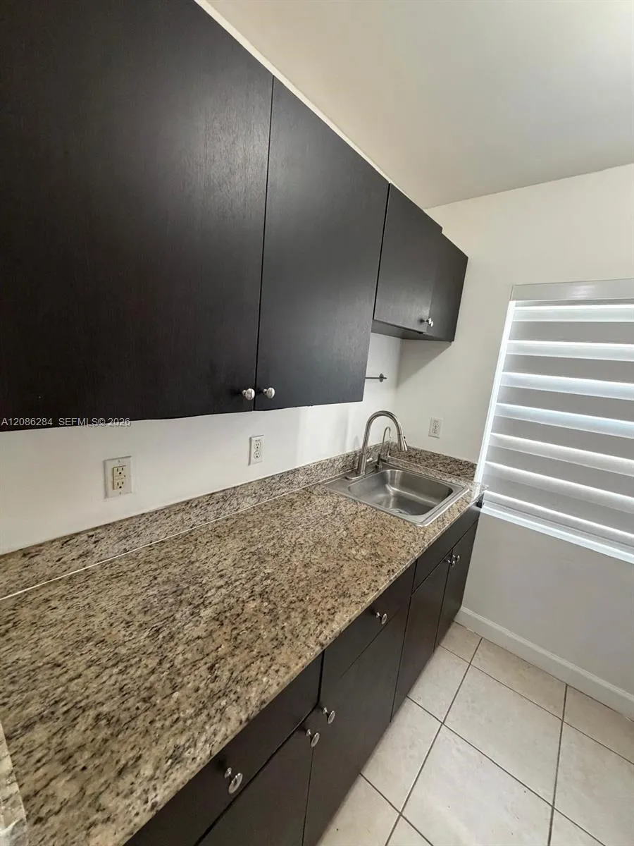 412 SW 10th Ave #4 Miami, FL 33130