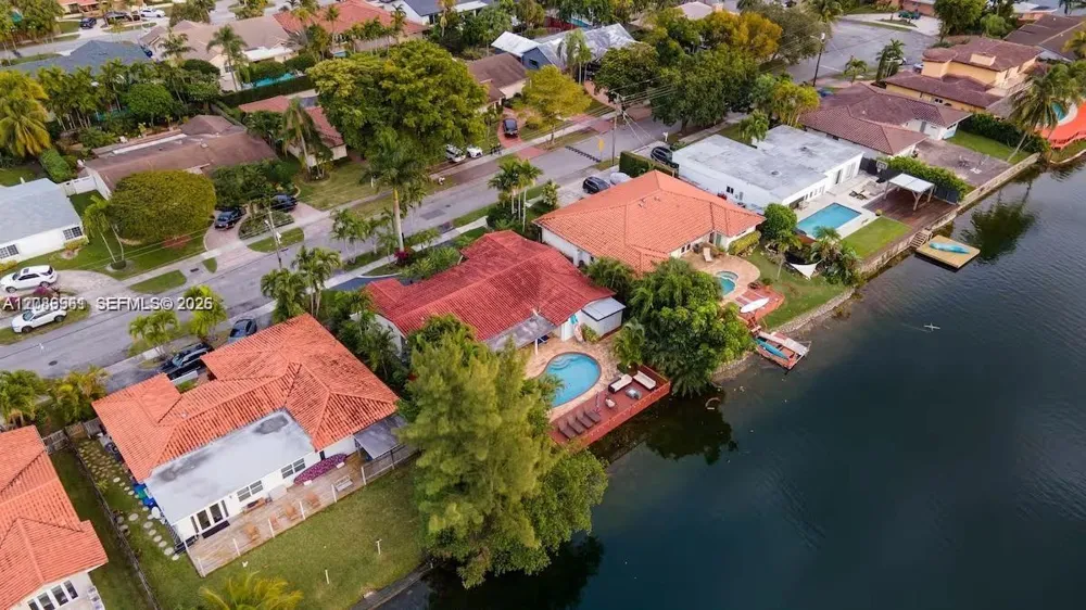 21250 NE 23rd Ave Miami, FL 33180