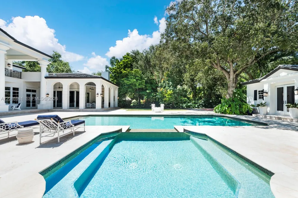 6045 SW 106th St Pinecrest, FL 33156
