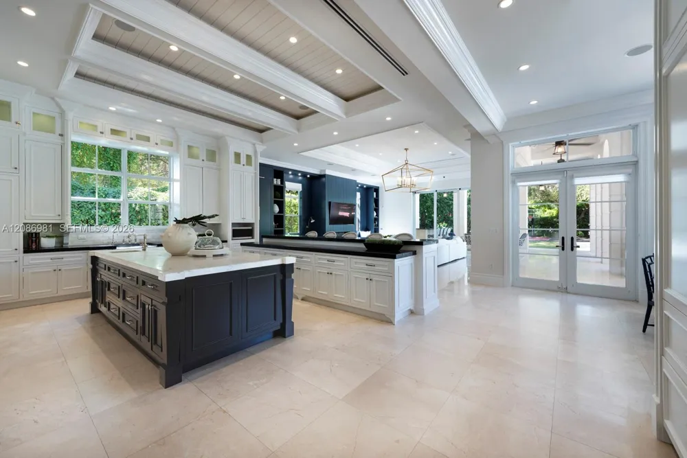 6045 SW 106th St Pinecrest, FL 33156