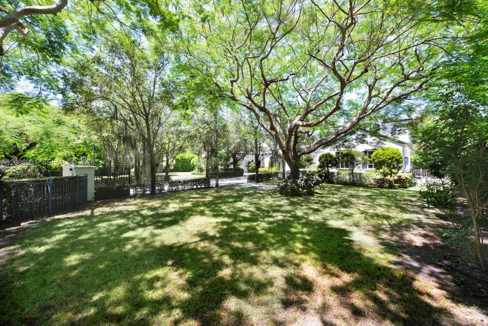 6045 SW 106th St Pinecrest, FL 33156