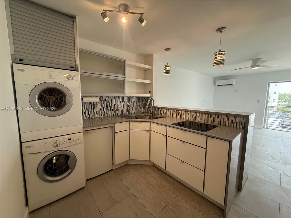 1441 Lincoln Rd #317 Miami Beach, FL 33139