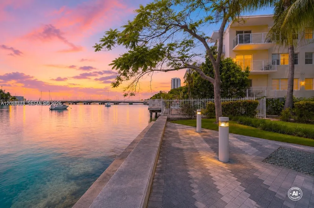 1441 Lincoln Rd #317 Miami Beach, FL 33139