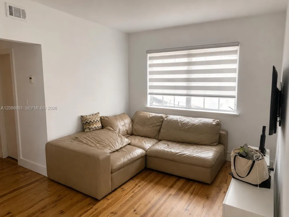 830 10th St #3 Miami Beach, FL 33139