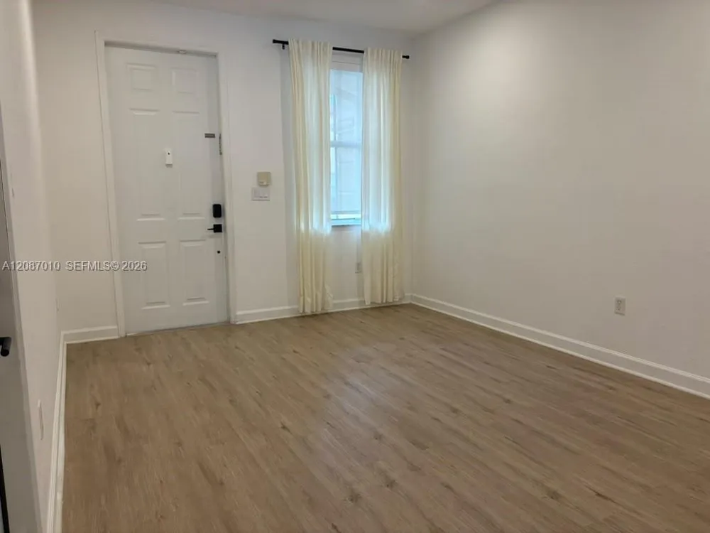 8671 NW 112th Ct Doral, FL 33178