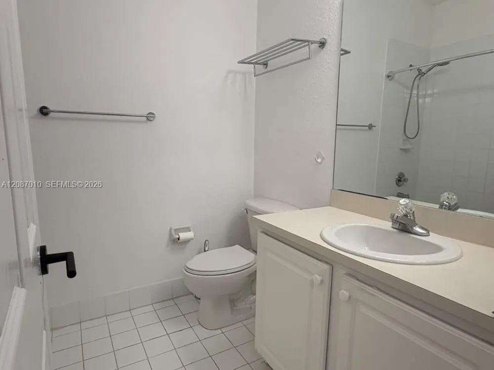 8671 NW 112th Ct Doral, FL 33178