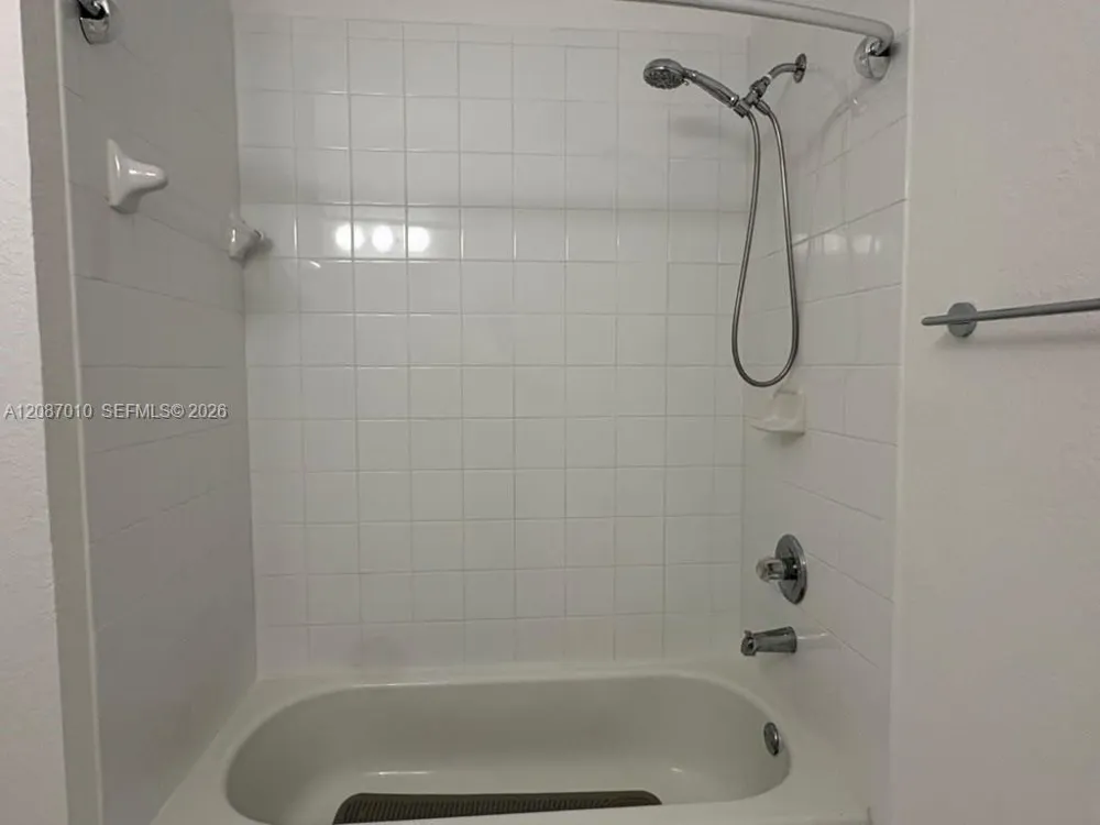 8671 NW 112th Ct Doral, FL 33178