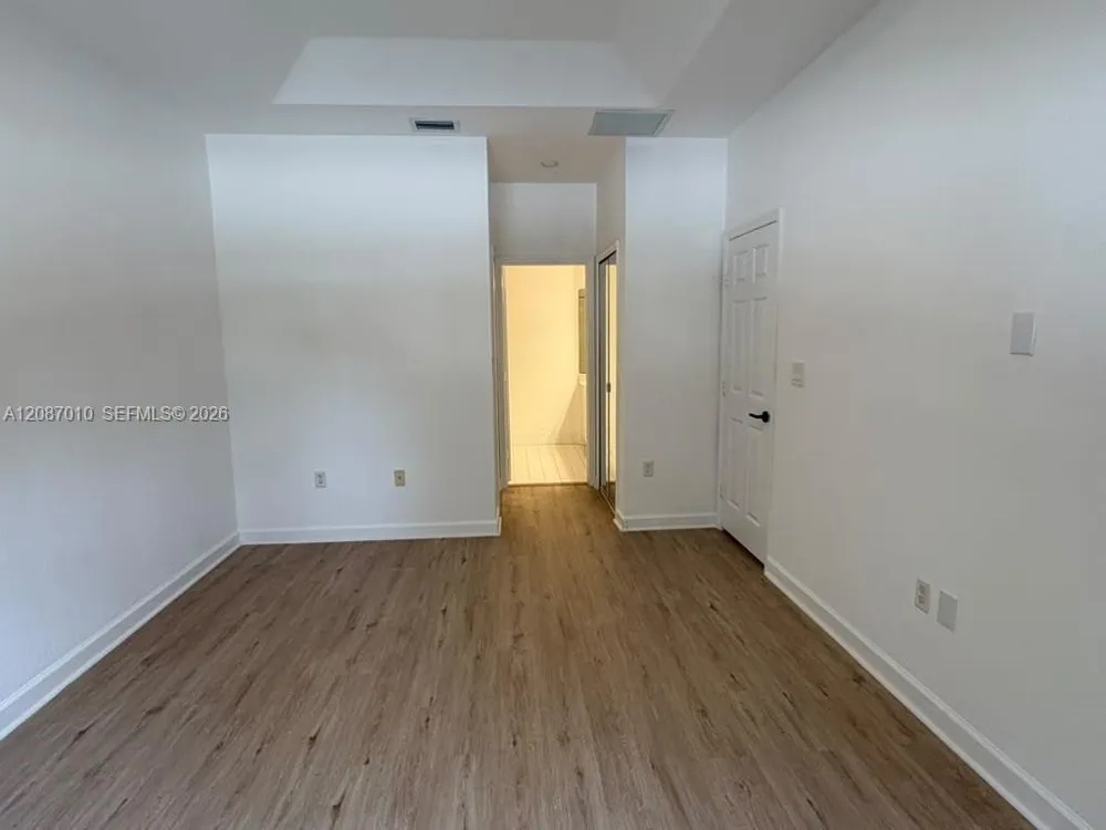 8671 NW 112th Ct Doral, FL 33178