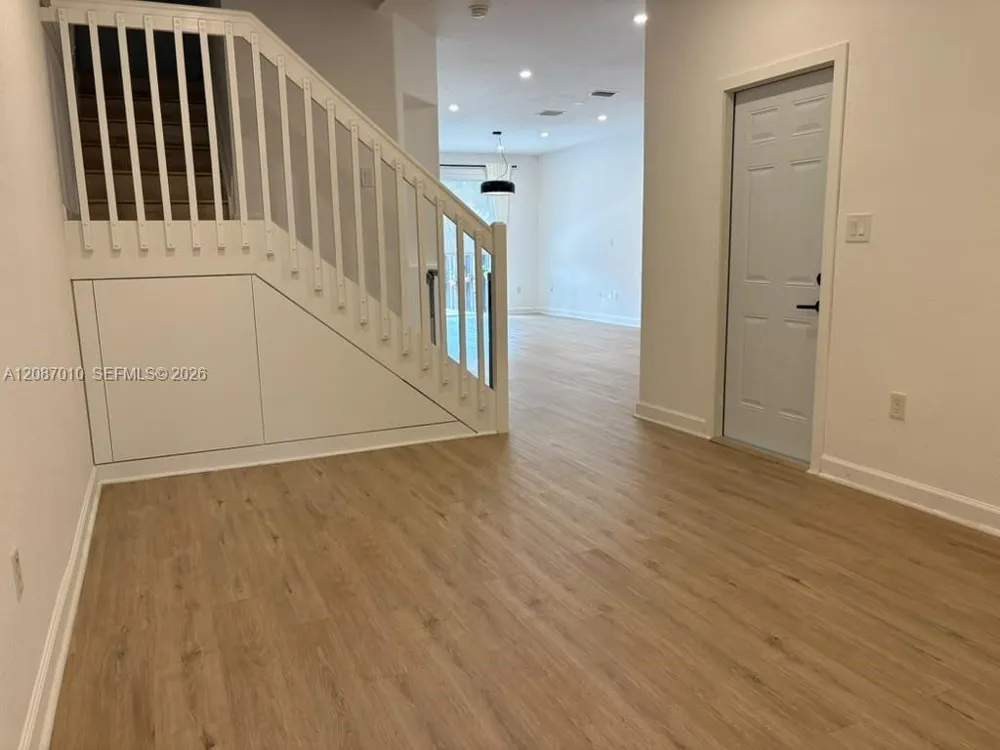8671 NW 112th Ct Doral, FL 33178