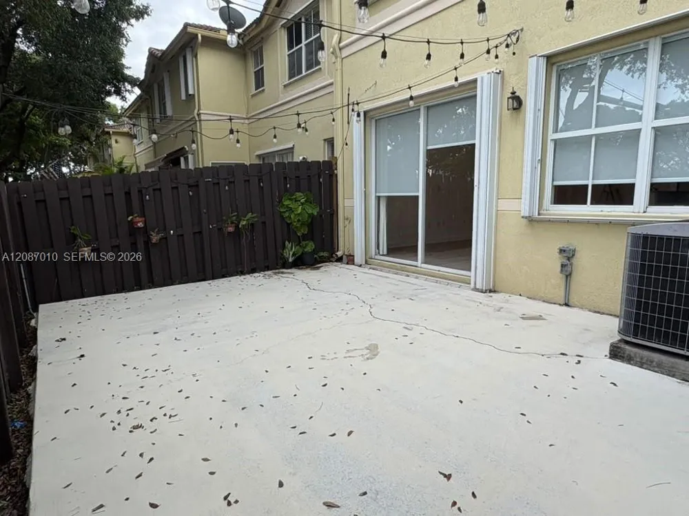 8671 NW 112th Ct Doral, FL 33178